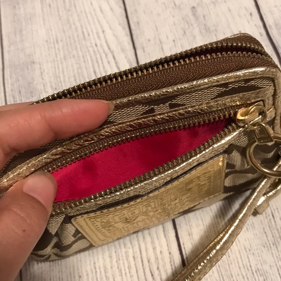 Coach Poppy Wallet gold wristlet - Picture 4 of 4